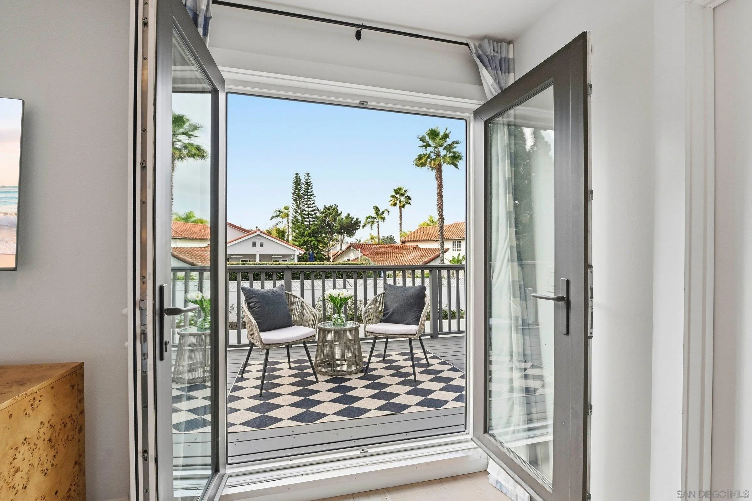 114 Cerro Street Encinitas, CA 92024 - Photo 18 of 34