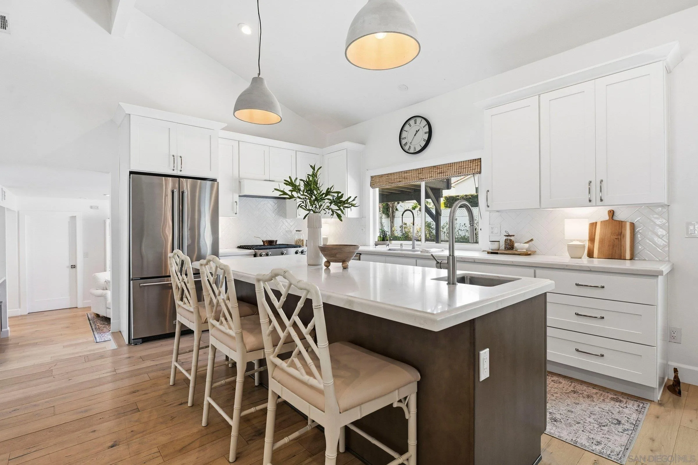 114 Cerro Street Encinitas, CA 92024 - Photo 6 of 34