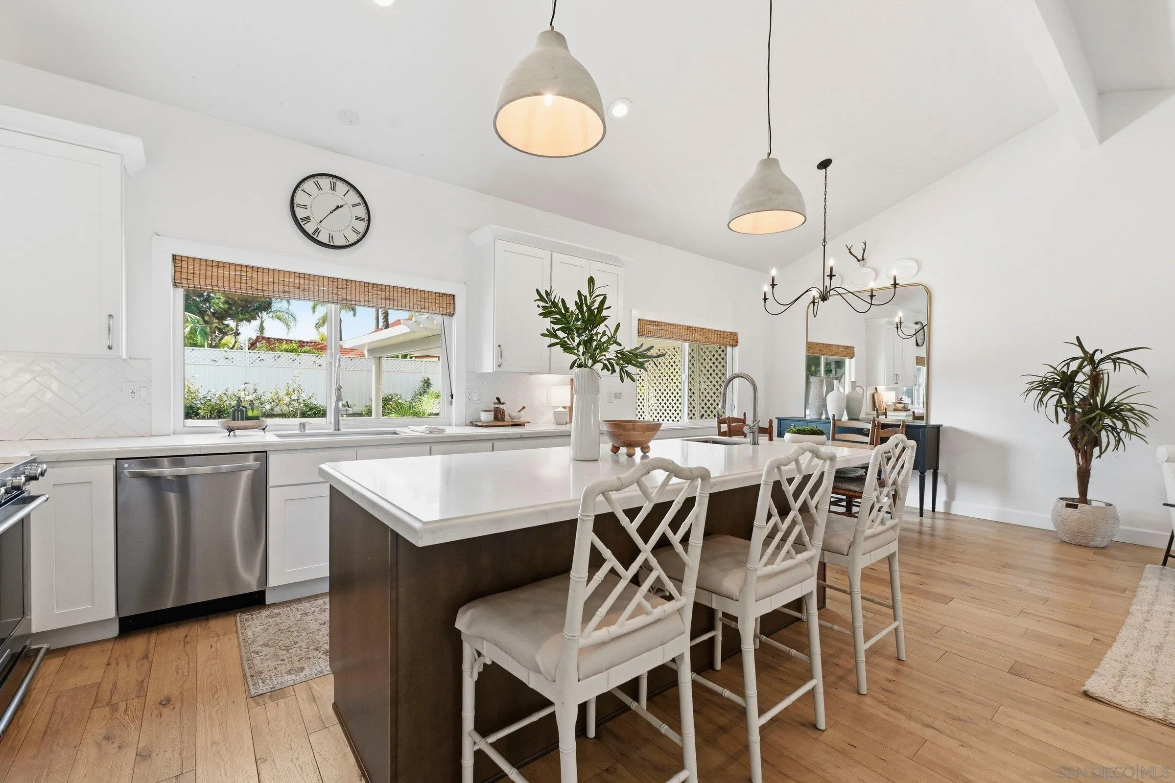 114 Cerro Street Encinitas, CA 92024 - Photo 8 of 34