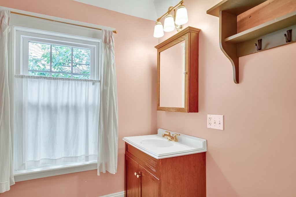 36 Corinthian Road Somerville, MA 02144 - Photo 19 of 37 Gallery Image 19