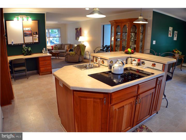 28 Indigo Road Levittown, PA 19057 - Photo 14 of 25 Kitchen