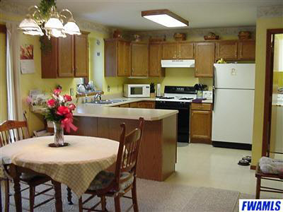 10827 Wild Ridge Place Fort Wayne, IN 46818 - Photo 4 of 6