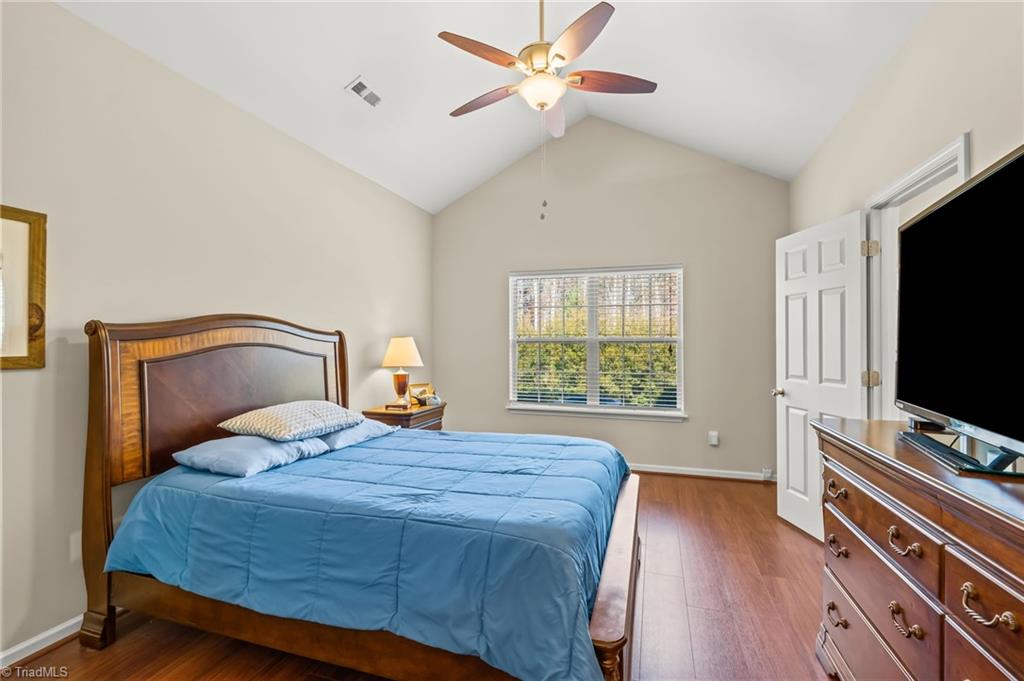 3057 Renaissance Parkway Jamestown, NC 27282 - Photo 13 of 31 Vaulted ceiling!