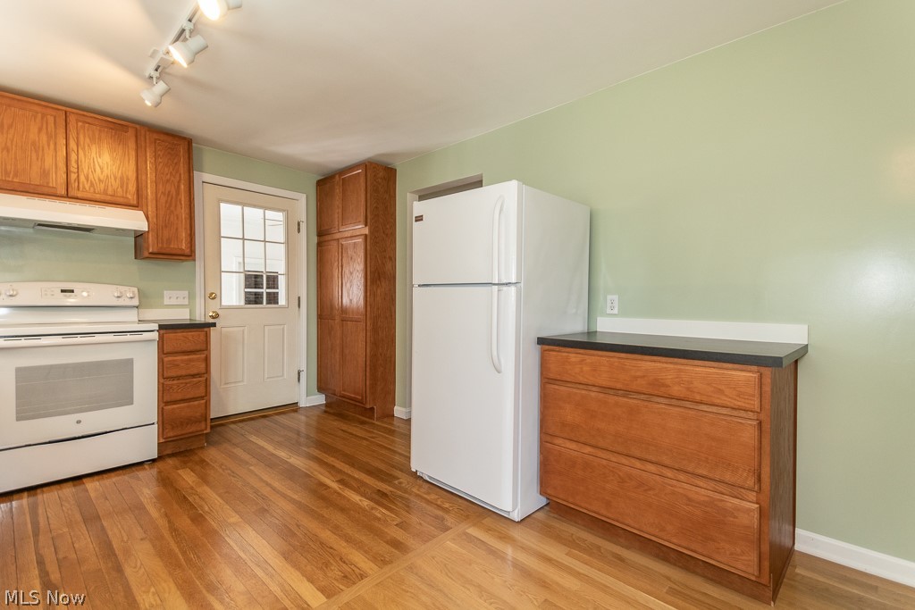 7584 Ruth Street Mentor, OH 44060 - Photo 9 of 35