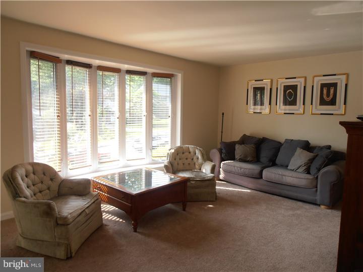 1106 Roberts Road Media, PA 19063 - Photo 3 of 14