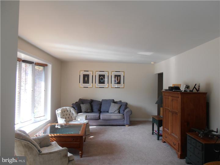 1106 Roberts Road Media, PA 19063 - Photo 4 of 14