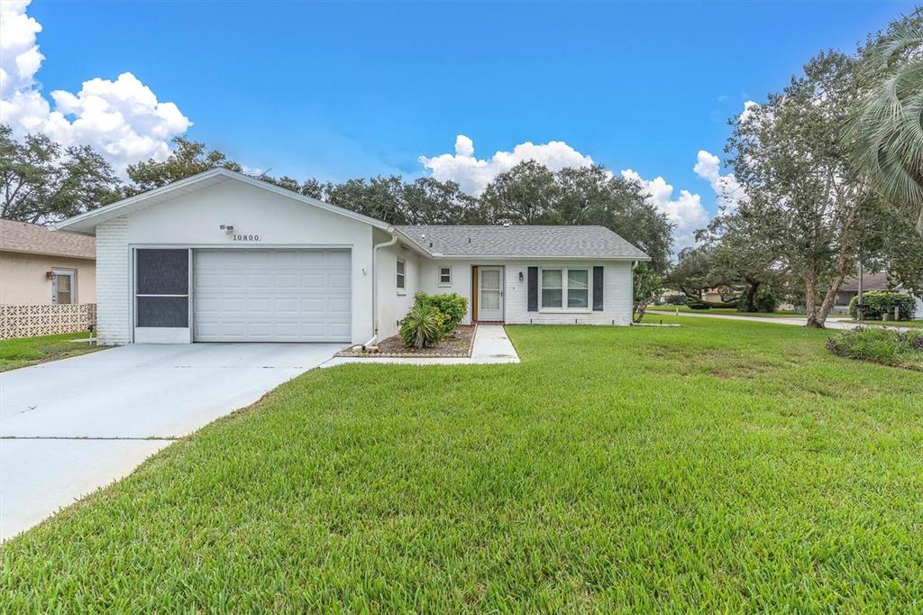 10800 Teer Lane Port Richey, FL 34668 - Photo 2 of 40 Gallery Image 2