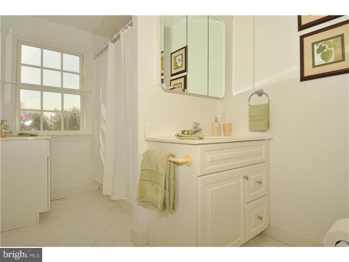1 Cross Gate Road Wayne, PA 19087 - Photo 18 of 23 Bathroom
