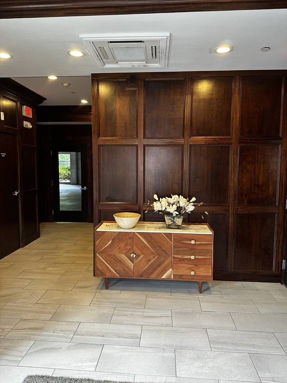978 Worcester Street, Unit 202 Wellesley, MA 02482 - Photo 7 of 8