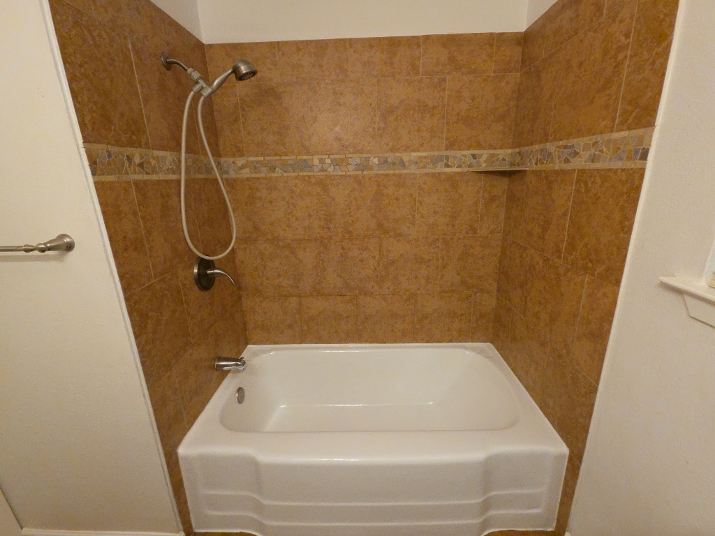 4707 Philco Drive Austin, TX 78745 - Photo 11 of 19 Full bath with bathtub / shower combination