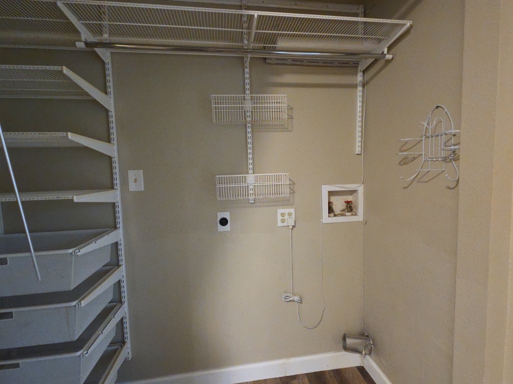 4707 Philco Drive Austin, TX 78745 - Photo 14 of 19 Laundry area with hookups