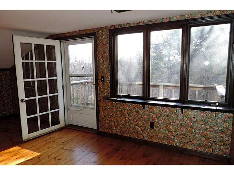 1298 Main Road Phippsburg, ME 04562 - Photo 18 of 33 Den. Deck of the 2nd floor