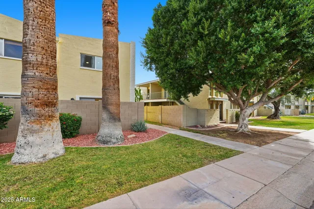 $495,000 | 4925 North 73rd Street, Unit 1, Scottsdale, AZ 85251