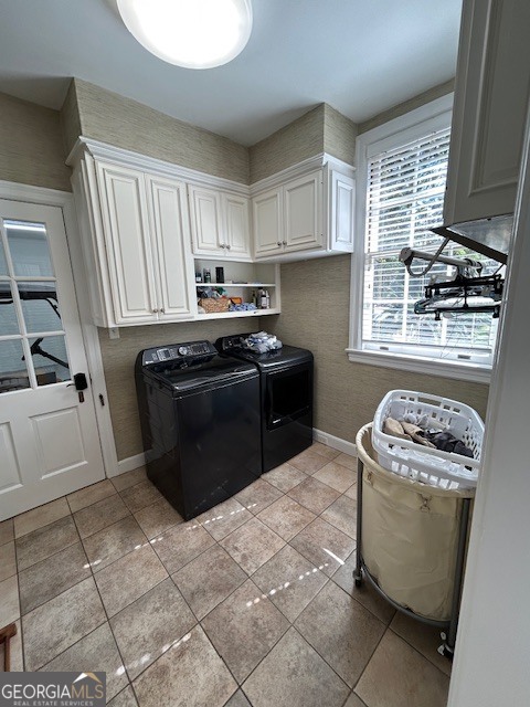 1156 South Main Street Moultrie, GA 31768 - Photo 27 of 56 a kitchen with a stove a sink and a microwave