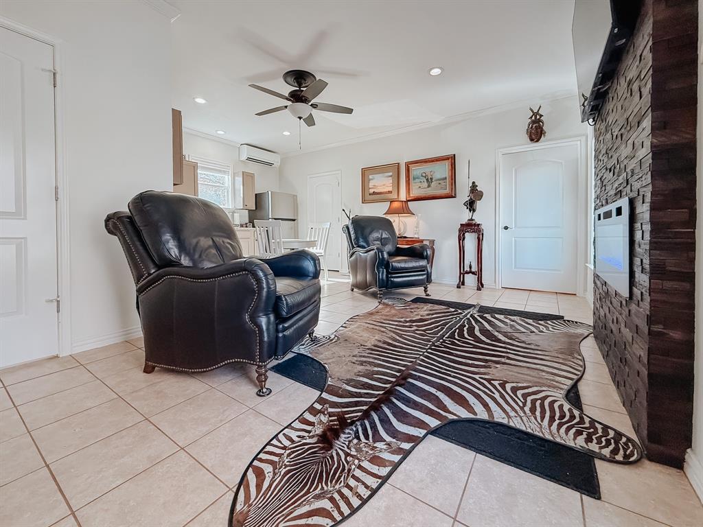 128 Meandering Way Mabank, TX 75156 - Photo 15 of 38 a living room with furniture