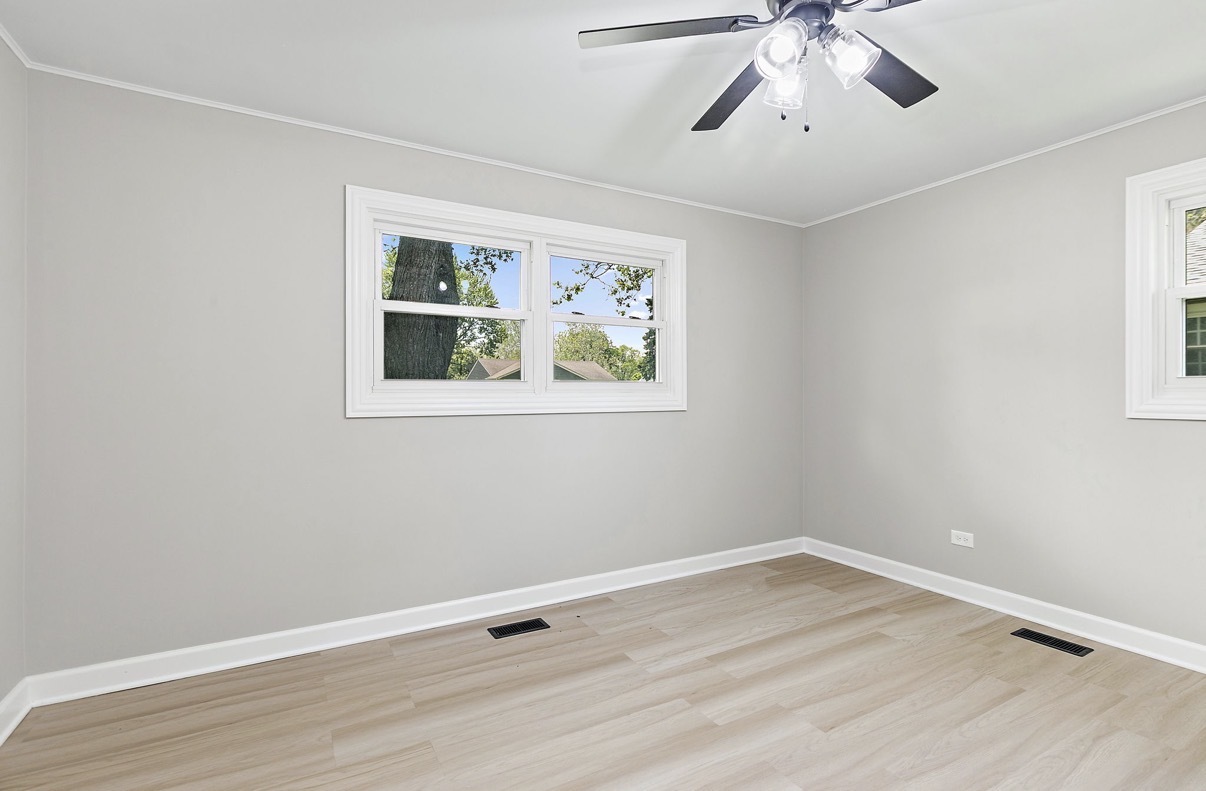 2204 Hawk Lane Rolling Meadows, IL 60008 - Photo 13 of 15
