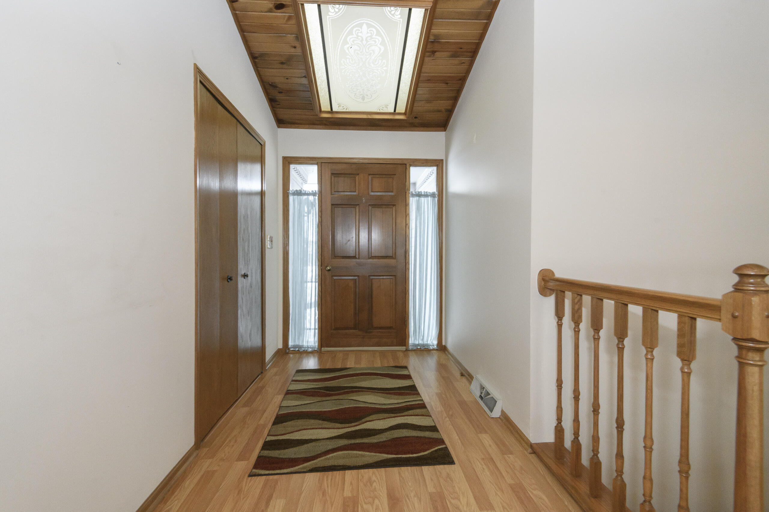 W180N9890 Riversbend Circle West Germantown, WI 53022 - Photo 13 of 39 Entry with Closet