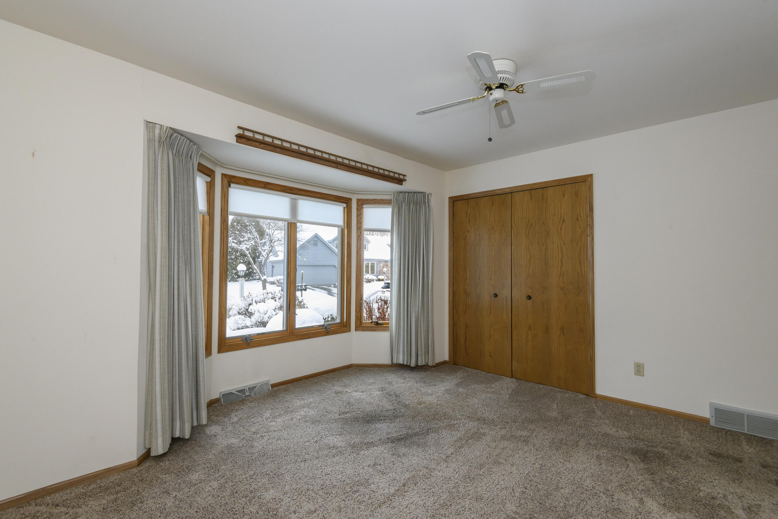 W180N9890 Riversbend Circle West Germantown, WI 53022 - Photo 19 of 39 2nd Bedroom