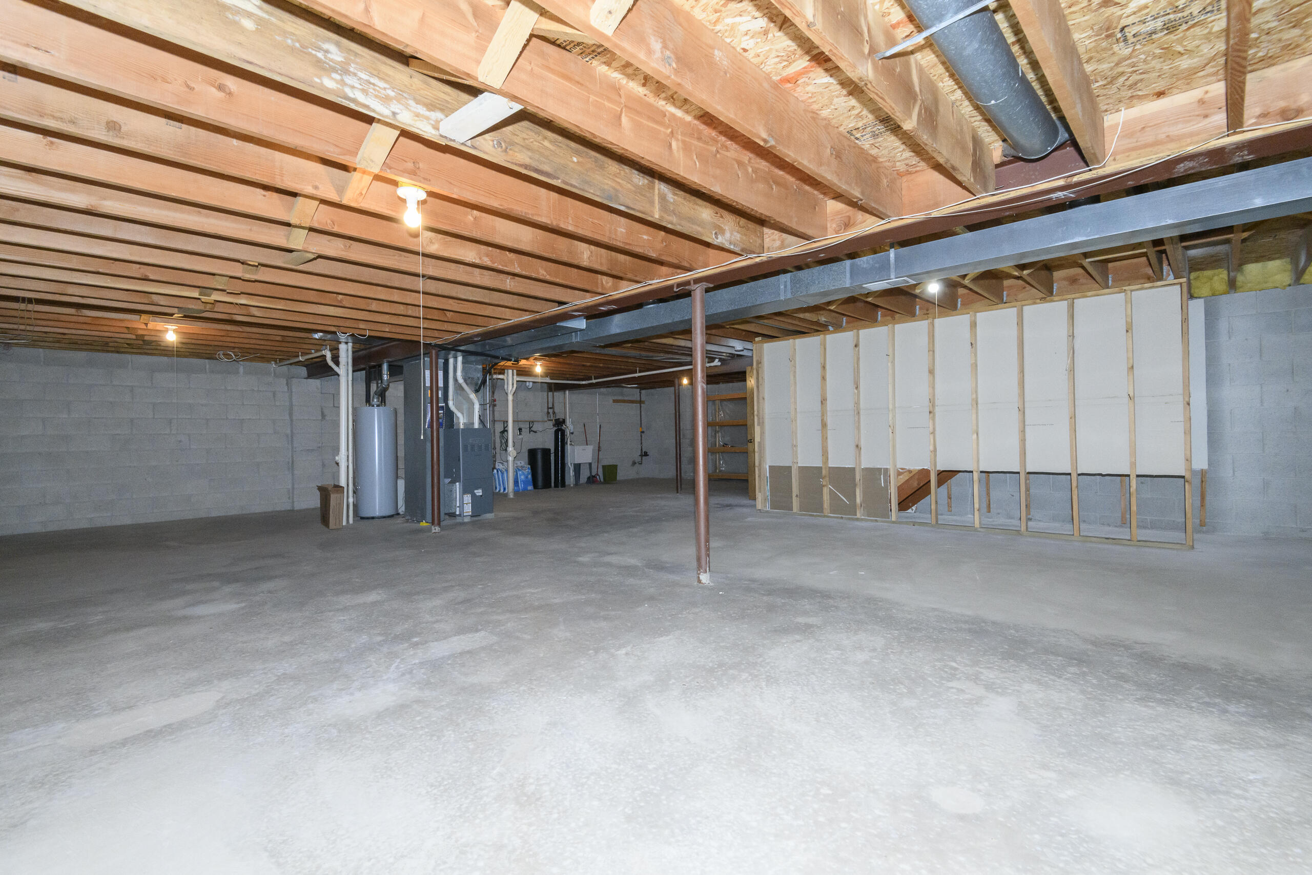 W180N9890 Riversbend Circle West Germantown, WI 53022 - Photo 29 of 39 Clean and Dry!