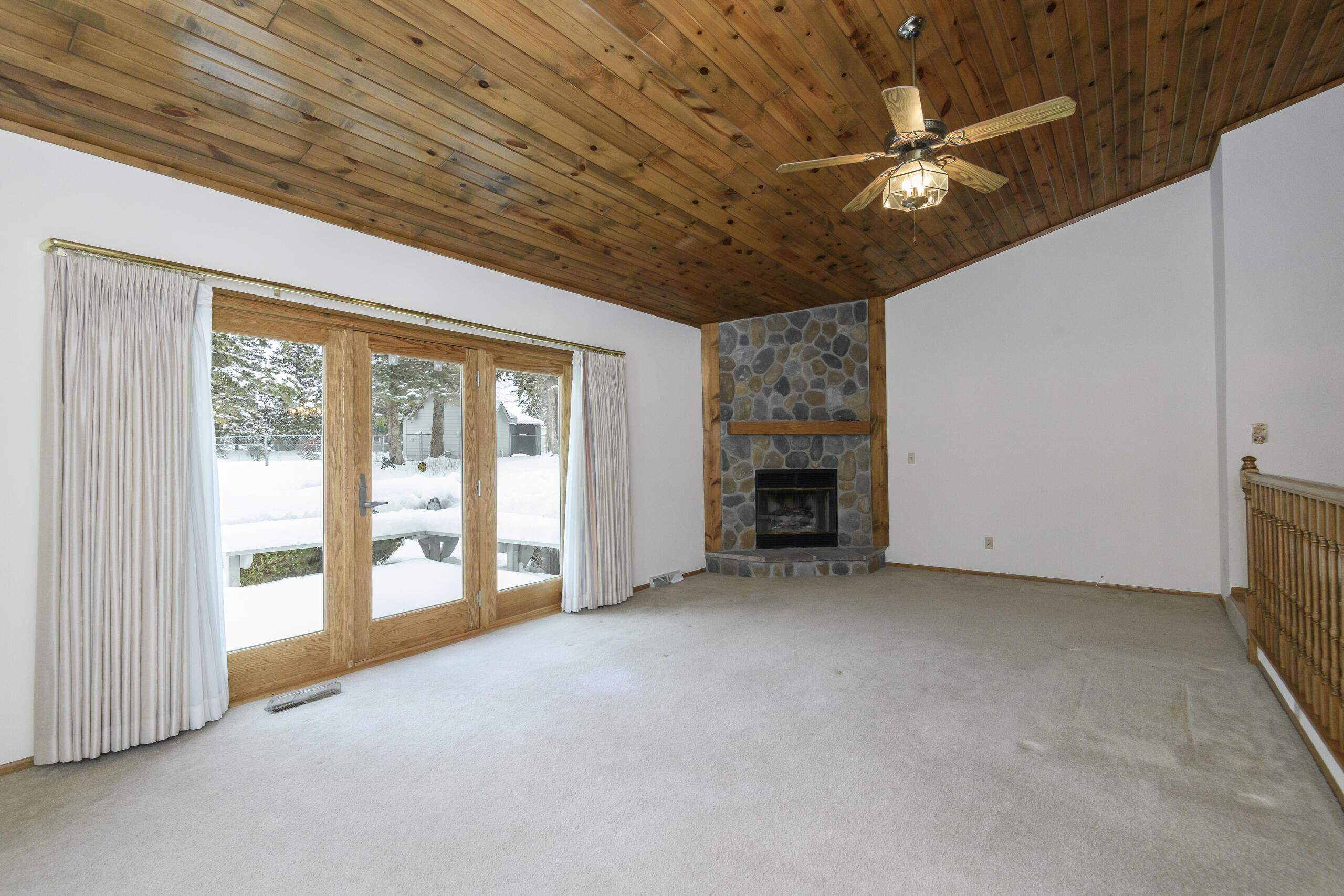 W180N9890 Riversbend Circle West Germantown, WI 53022 - Photo 3 of 39 3 Pane Doors to Deck
