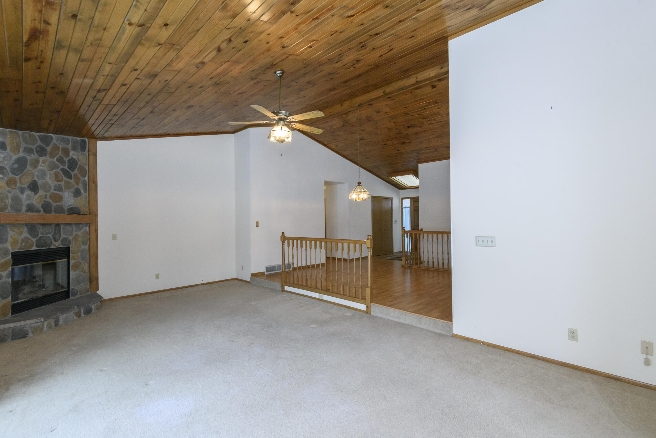 W180N9890 Riversbend Circle West Germantown, WI 53022 - Photo 8 of 39 Step Down Living Room