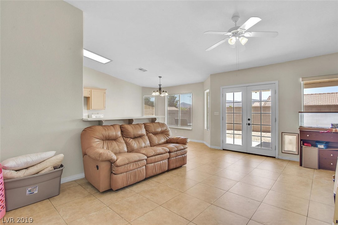 577 Canlite Street Henderson, NV 89015 - Photo 6 of 14