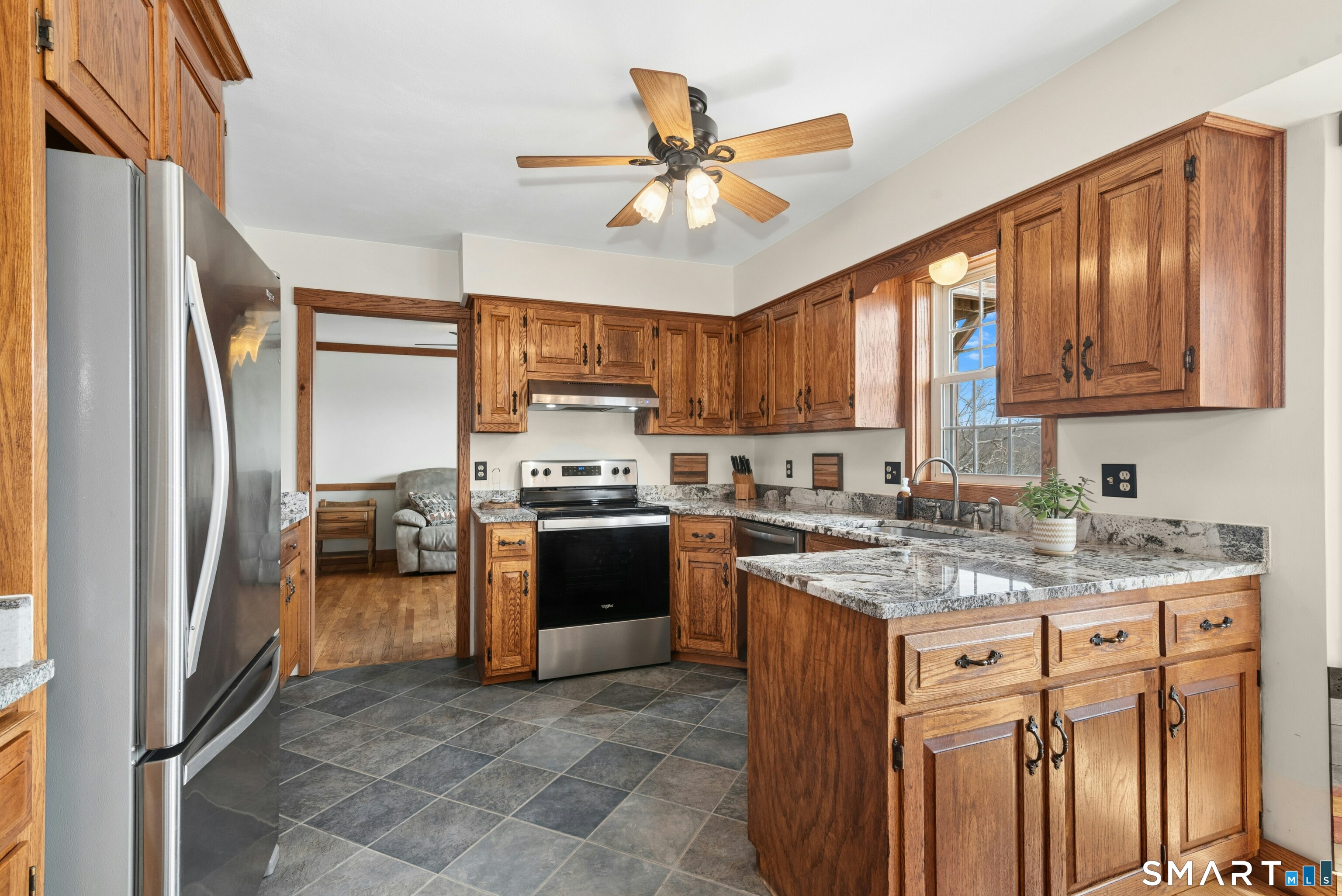 24 Reality Road Oxford, CT 06478 - Photo 15 of 37