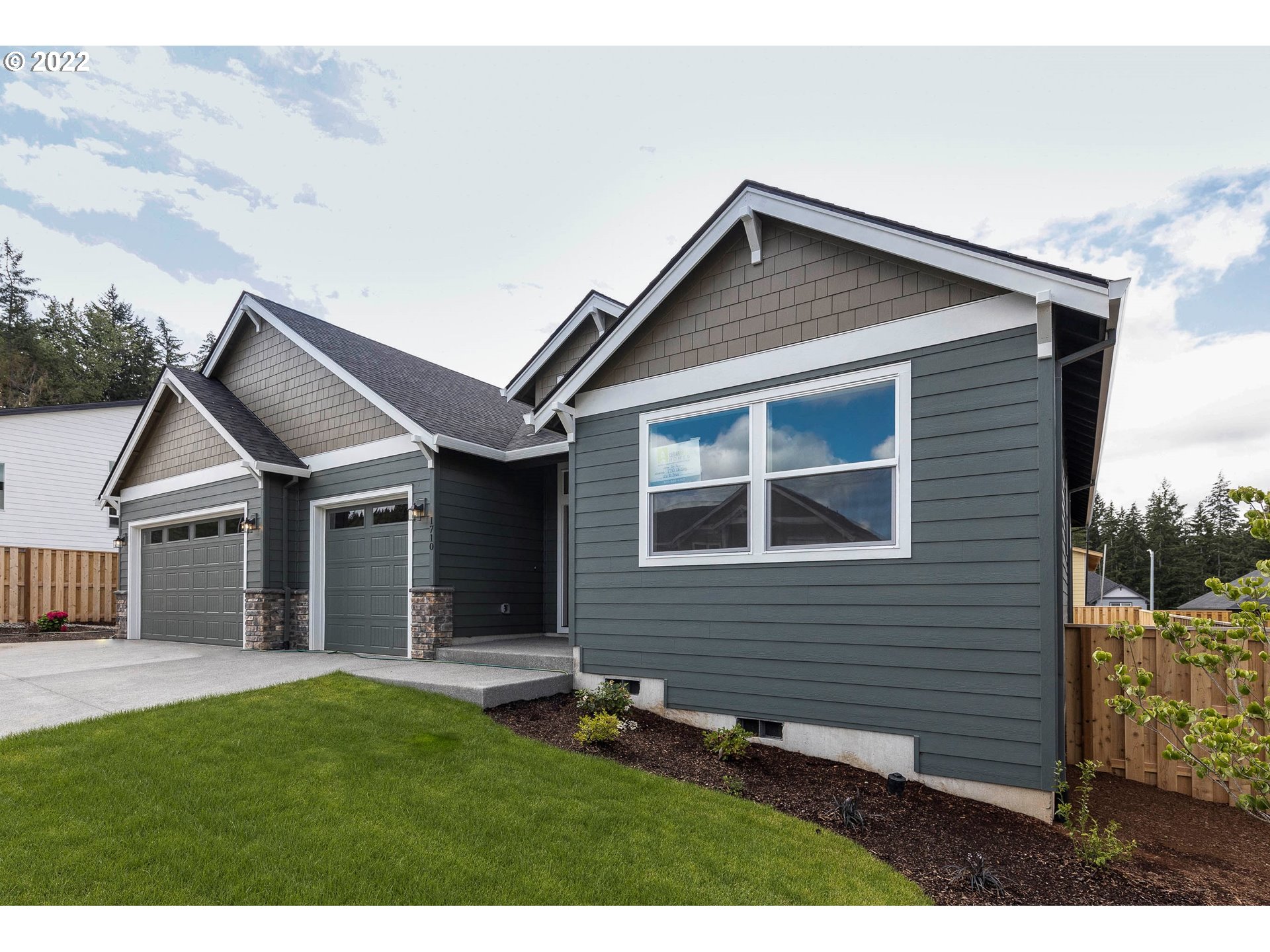 1730 Northeast Robert Road Estacada, OR 97023 - Photo 2 of 25 Gallery Image 2