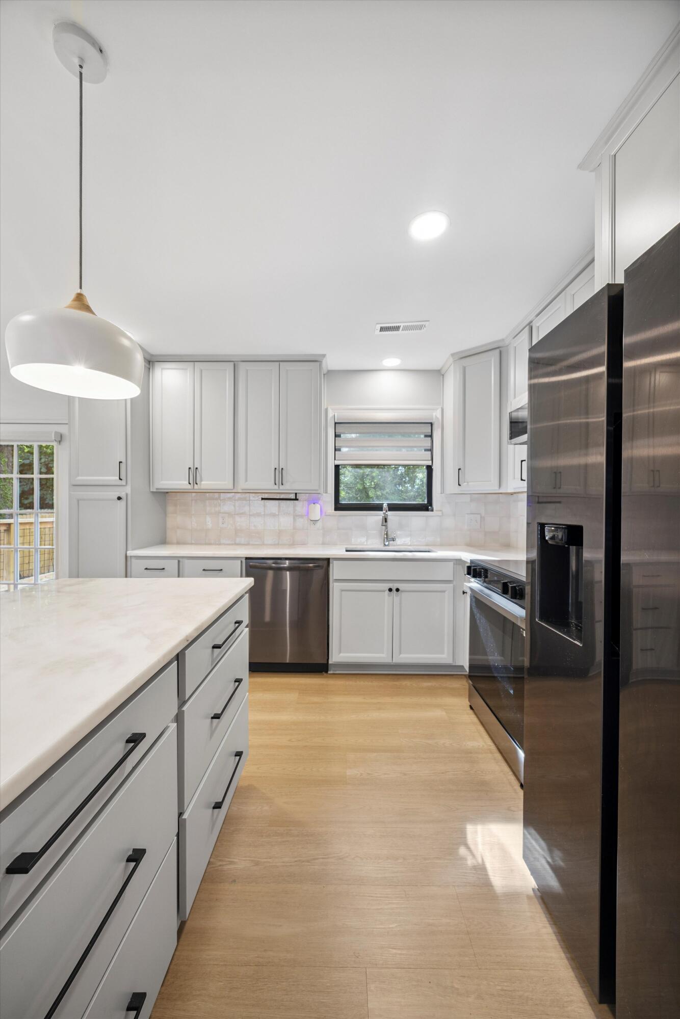 2427 Maplewood Drive Chattanooga, TN 37421 - Photo 11 of 29 11-090A3434