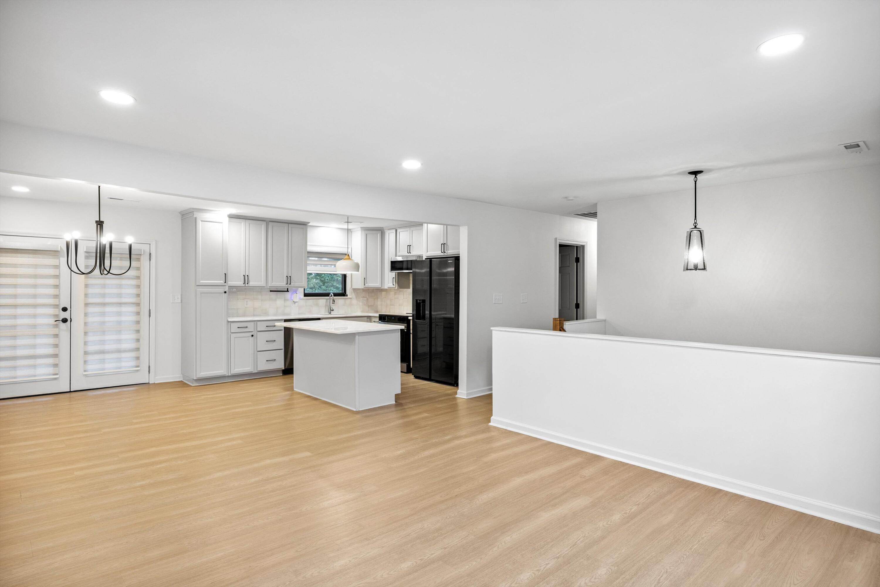 2427 Maplewood Drive Chattanooga, TN 37421 - Photo 3 of 29 14-090A3594