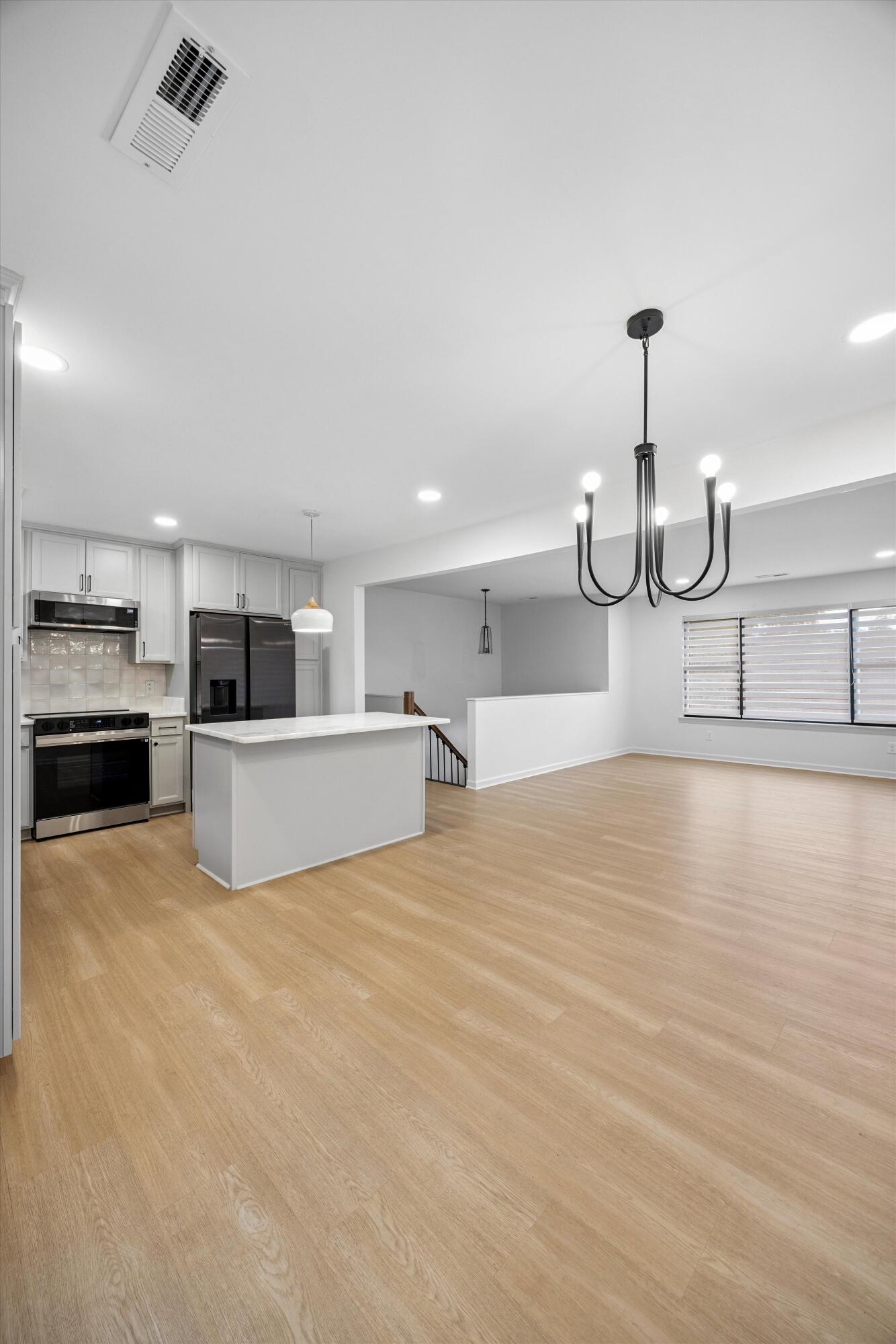 2427 Maplewood Drive Chattanooga, TN 37421 - Photo 7 of 29 13-090A3564