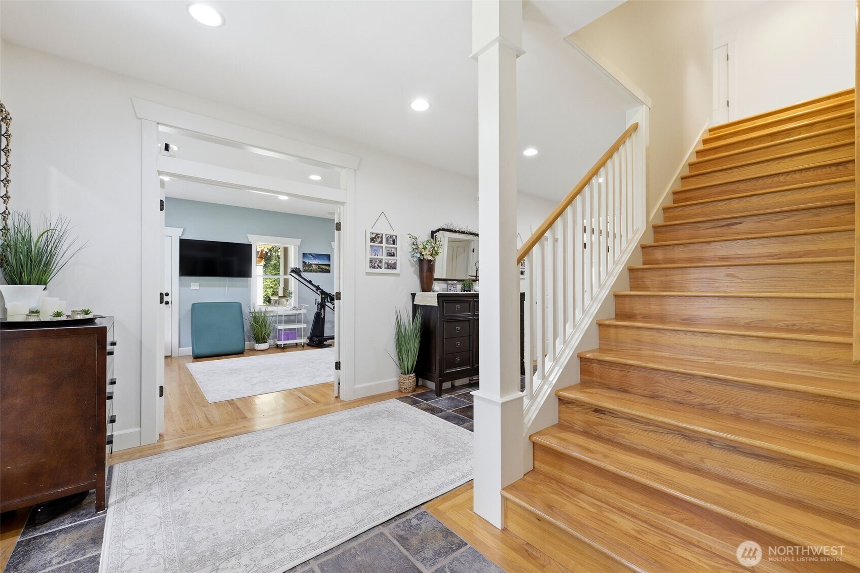 252 Northwest Sigurd Hanson Road Poulsbo, WA 98370 - Photo 5 of 40