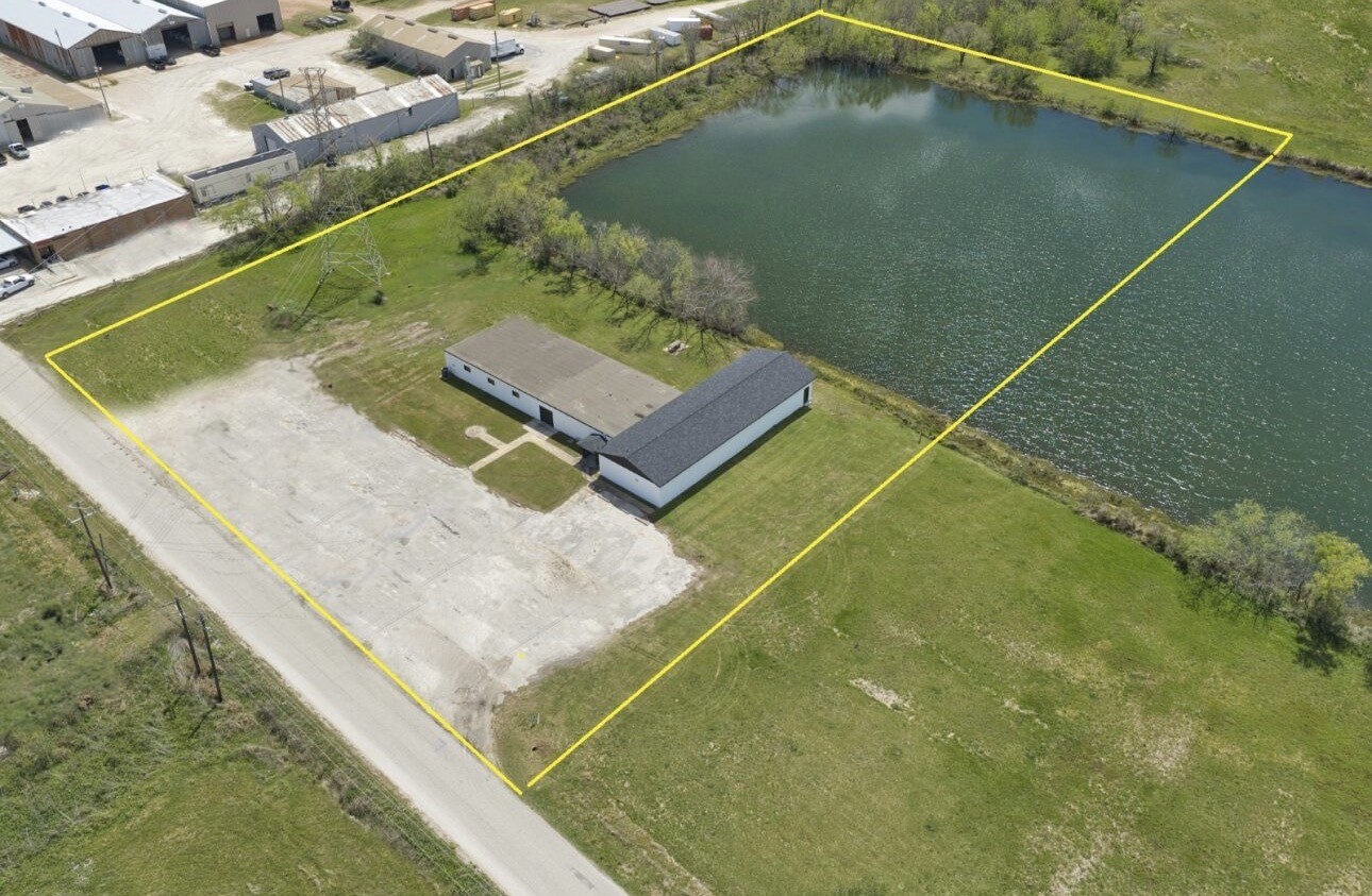 238 Johnson Cook Road Clute, TX 77531 - Photo 36 of 38