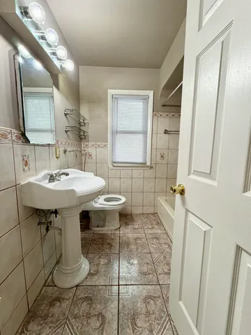 $283,999 | 23551 Geneva Street, Oak Park, MI 48237