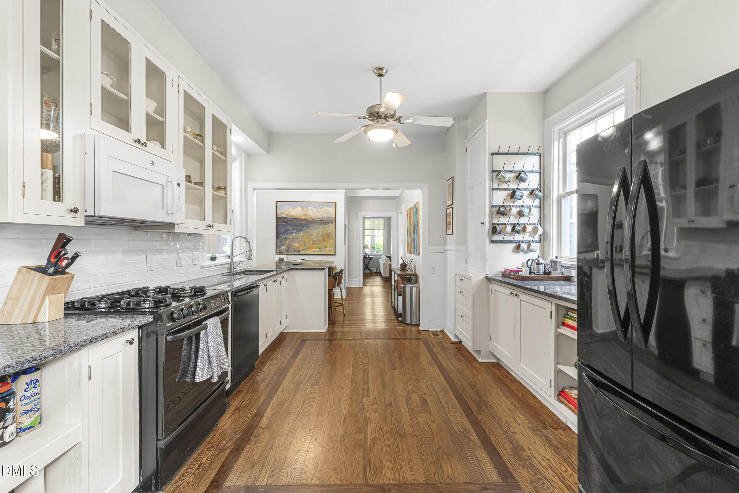 132 Woodburn Road Raleigh, NC 27605 - Photo 26 of 67 19 - Kitchen