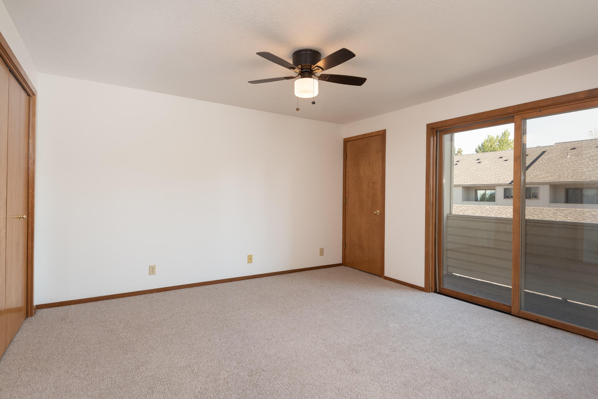 1050 Northeast Butler Market Road, Unit 56 Bend, OR 97701 - Photo 12 of 23 Primary Bedroom #1
