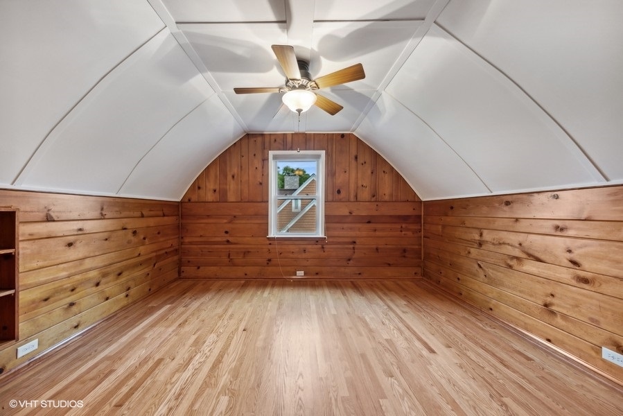 238 West Hickory Road Lombard, IL 60148 - Photo 12 of 17 a view of entryway