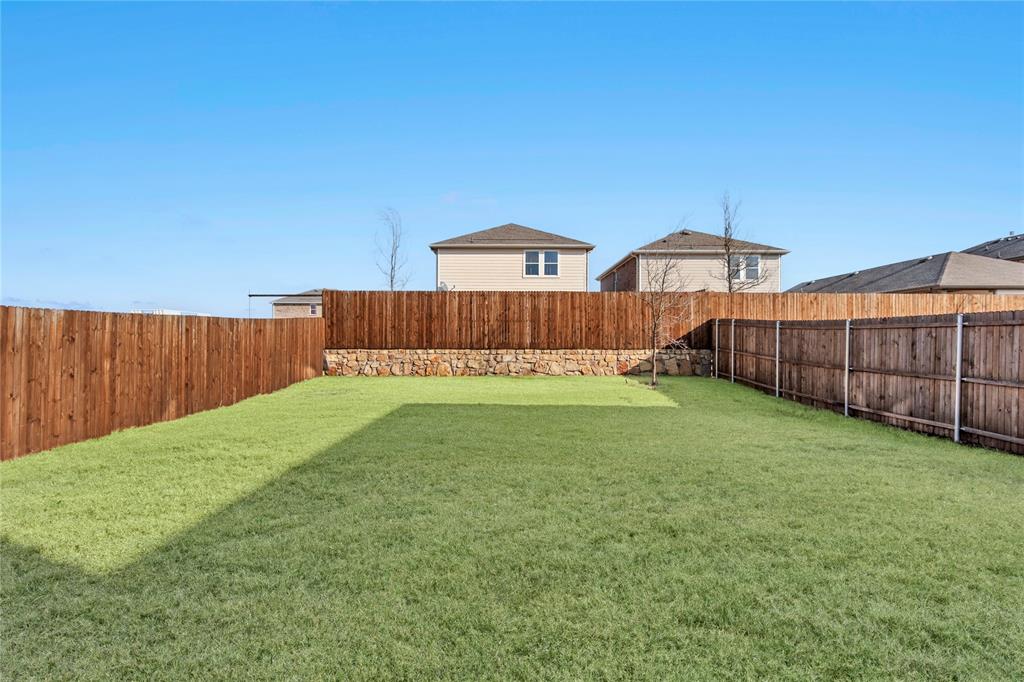 2119 Hamilton Street Princeton, TX 75407 - Photo 3 of 31