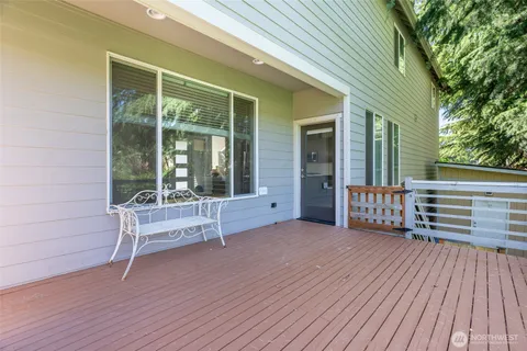 $960,000 | 12570 51st Place South, Tukwila, WA 98178