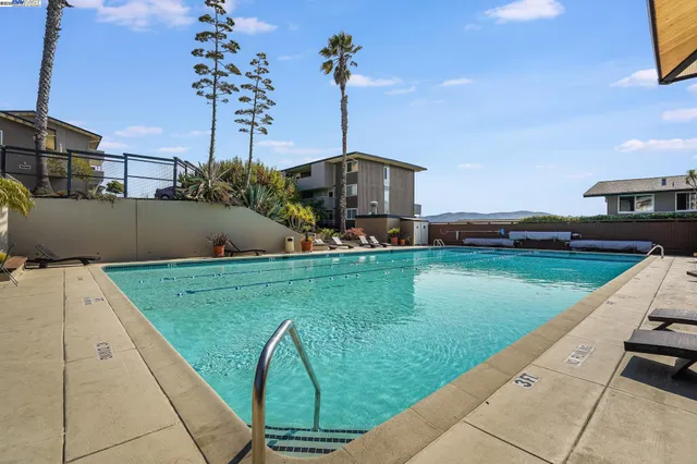 $3,900 | 34 Andrew Drive, Unit 132, Tiburon, CA 94920