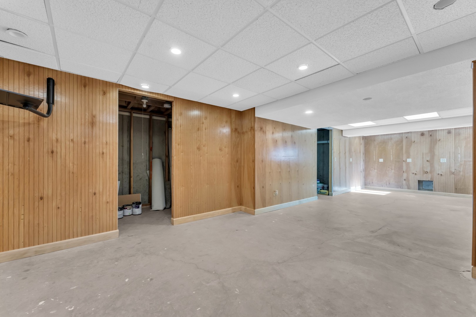 6063 Morningside Court Gurnee, IL 60031 - Photo 42 of 58 a view of empty room