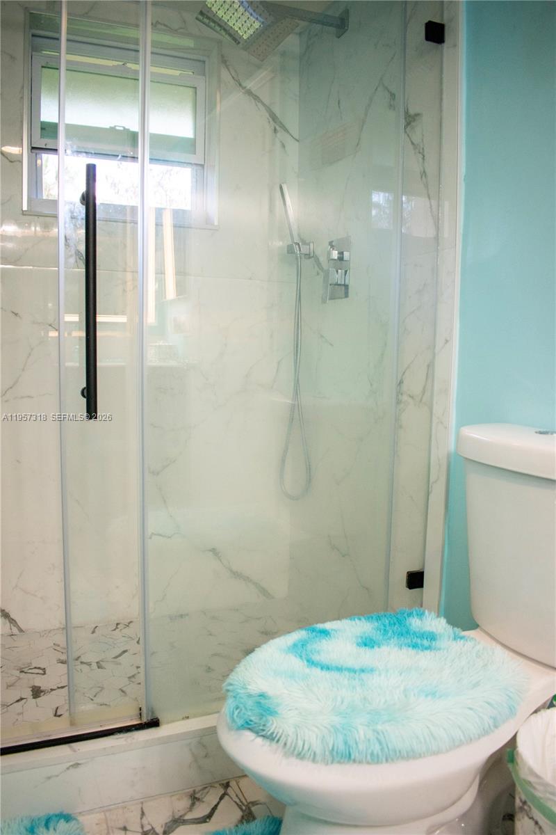 4144 Inverrary Drive, Unit 15G Lauderhill, FL 33319 - Photo 15 of 36