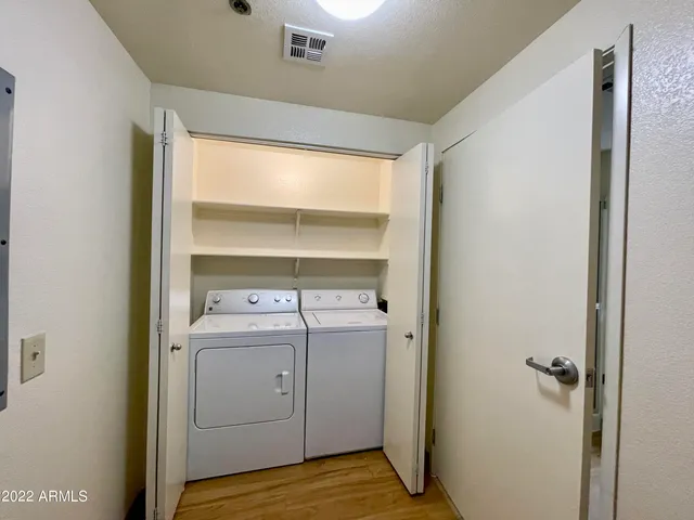 $2,885 | 6945 East Main Street, Mesa, AZ 85207