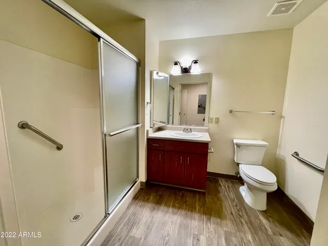 $2,885 | 6945 East Main Street, Mesa, AZ 85207