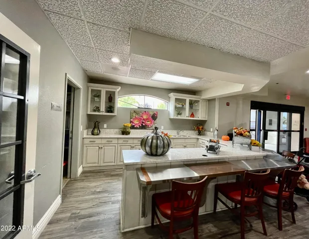 $2,885 | 6945 East Main Street, Mesa, AZ 85207