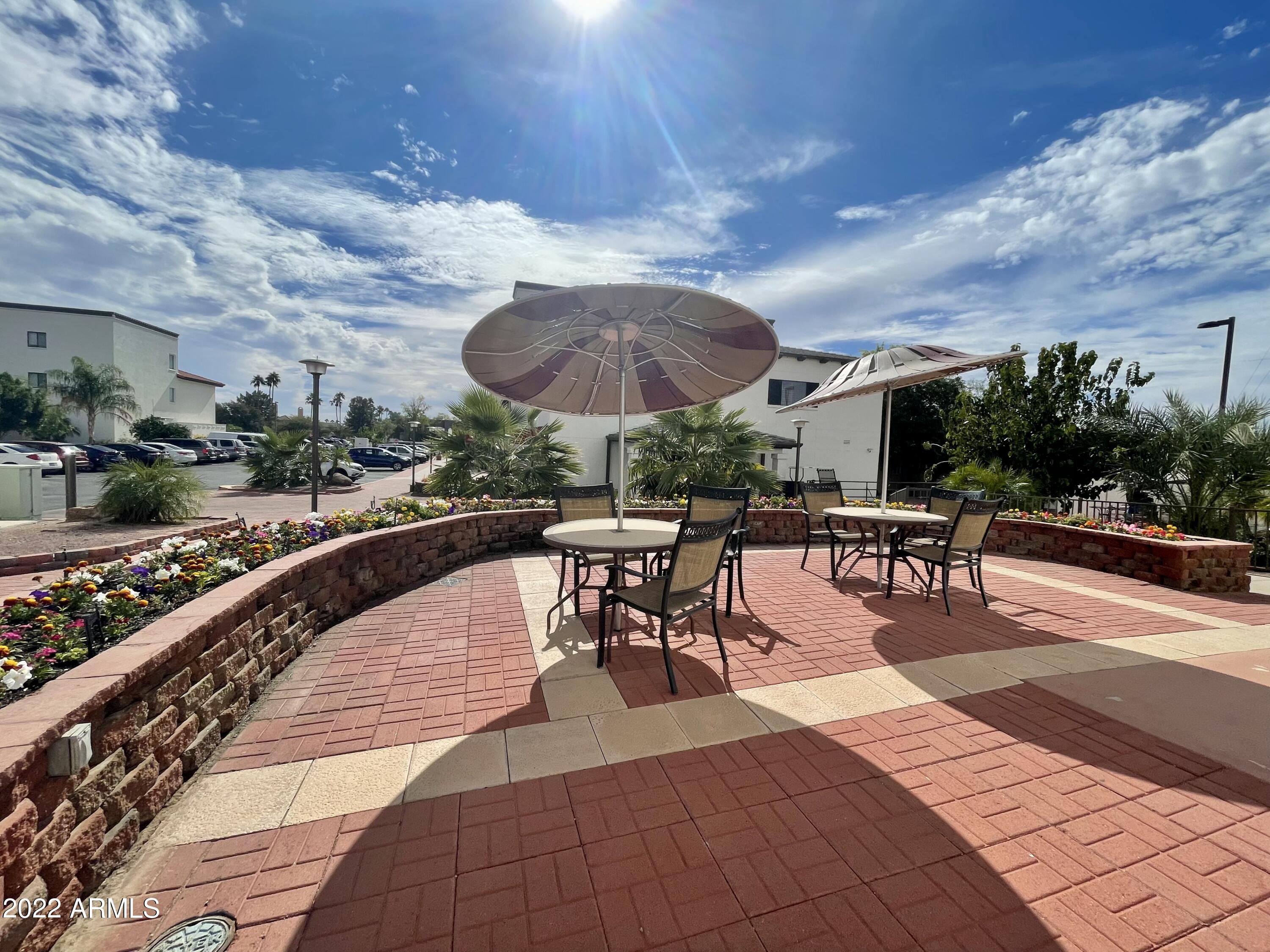 6945 East Main Street Mesa, AZ 85207 - Photo 35 of 35 Seating area