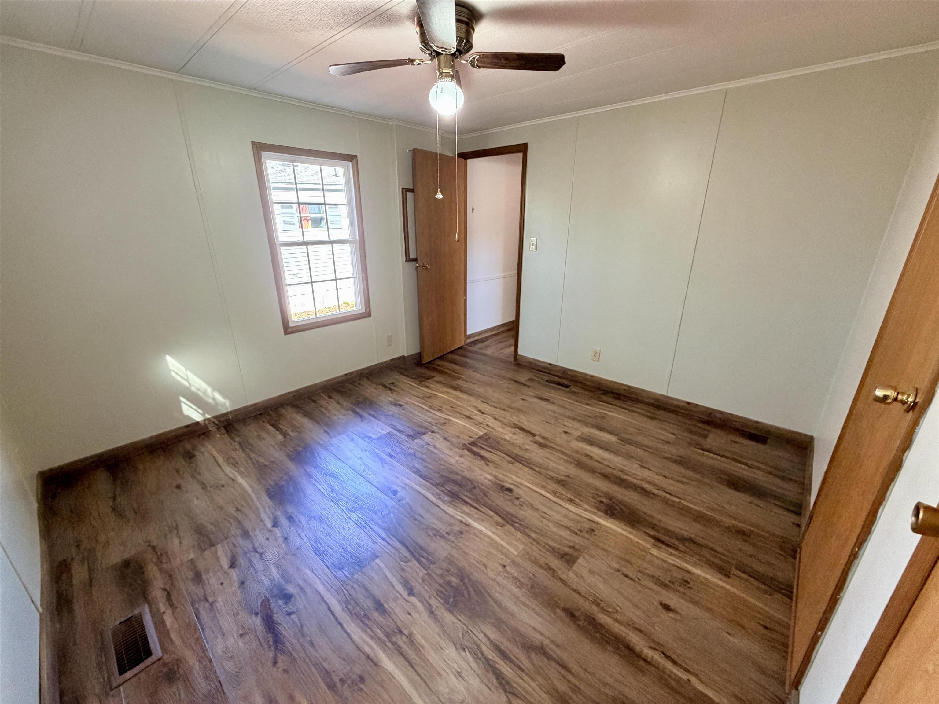 41 Thistle Way Manchester, NH 03109 - Photo 13 of 20