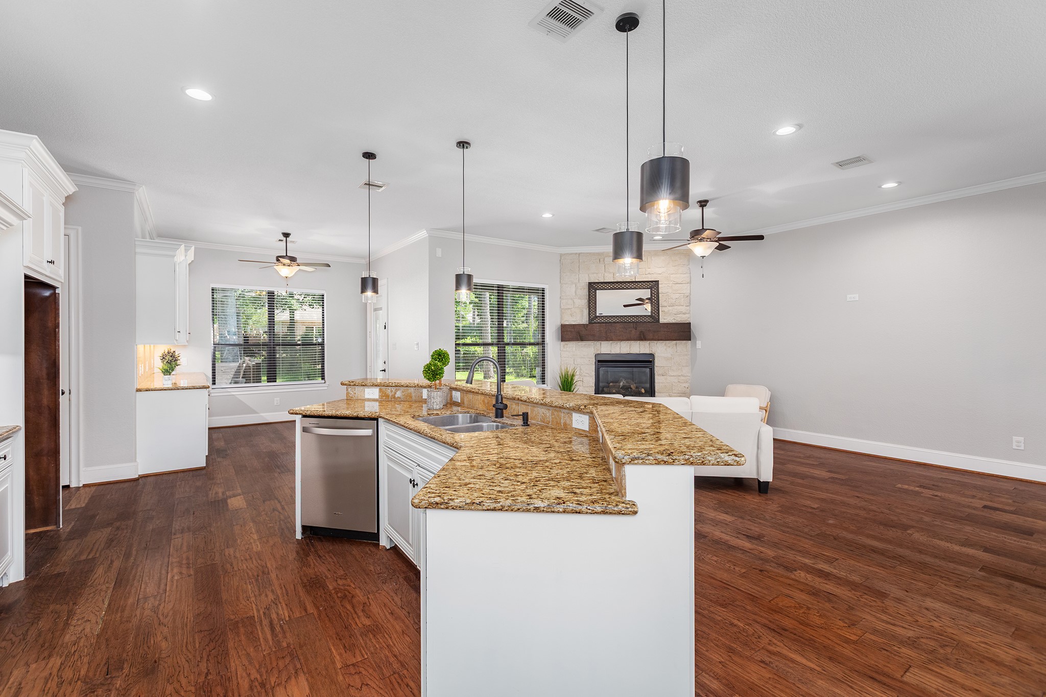 5507 Bright Timber Landing Drive Spring, TX 77386 - Photo 17 of 45 Granite counters