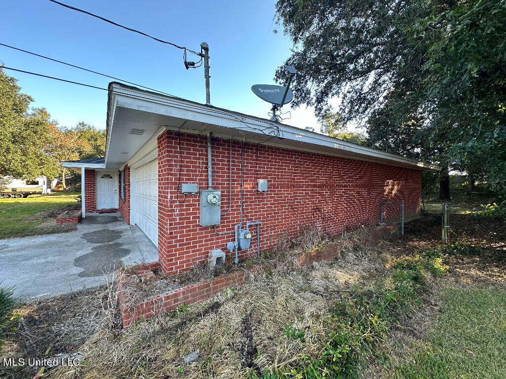 104 Clower Avenue Long Beach, MS 39560 - Photo 3 of 23 02