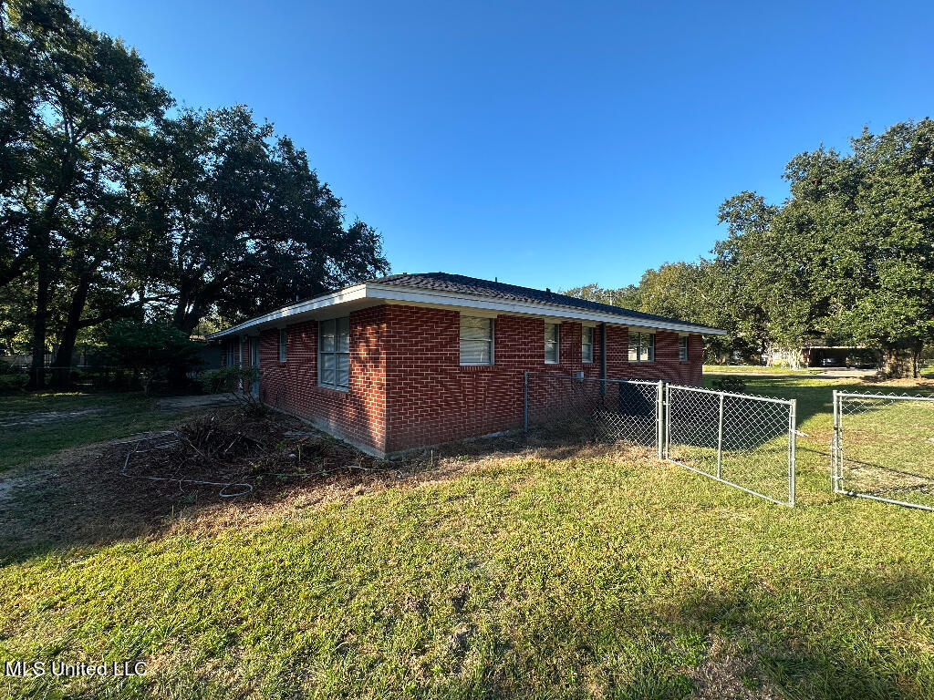 104 Clower Avenue Long Beach, MS 39560 - Photo 5 of 23 04